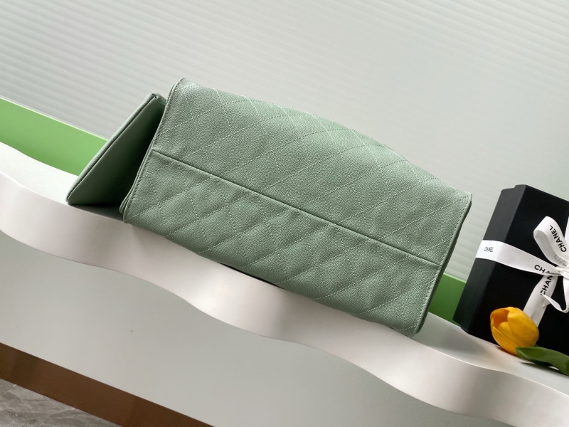 Ch**el 25c hobo bags